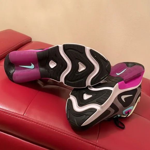 Nike Airmax Women’s 200 - Picture 3 of 7